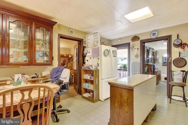 204 E ORANGE ST, Shippensburg, PA 17257