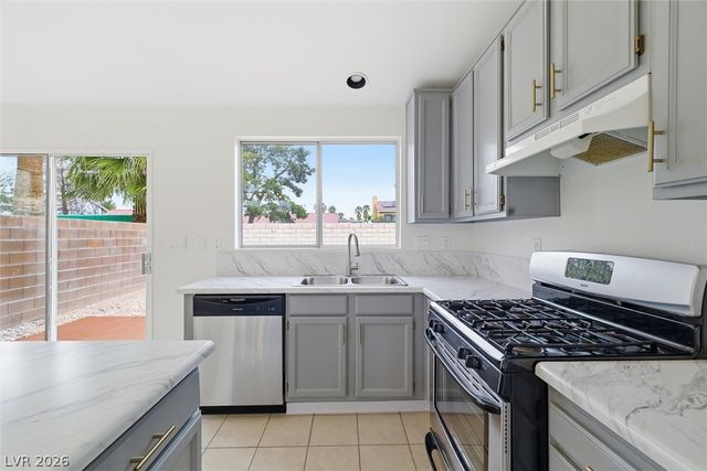 7524 Mycroft Court, Las Vegas, NV 89147