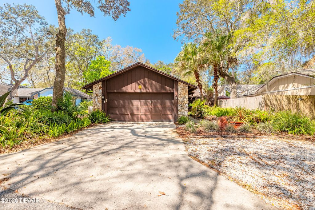 179 Suntree Court, Ormond Beach, FL 32174