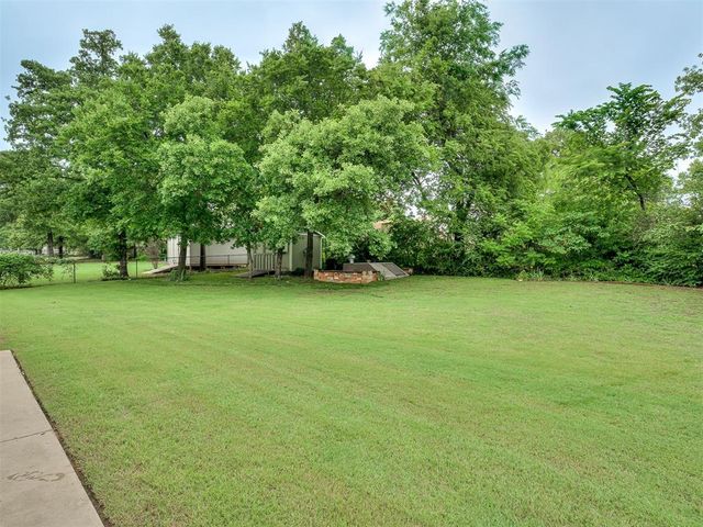 10695 NE 4th Street, Midwest City, OK 73130