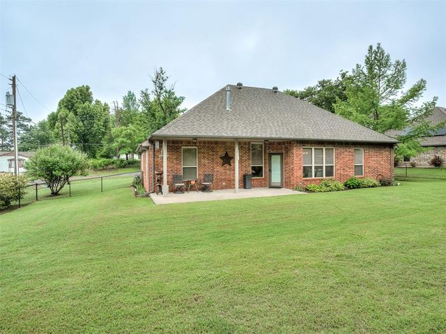 10695 NE 4th Street, Midwest City, OK 73130