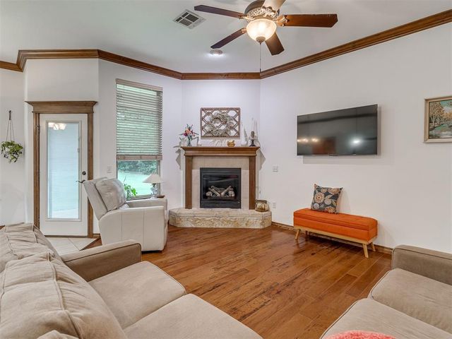 10695 NE 4th Street, Midwest City, OK 73130