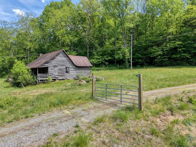 4706 Swallows Creek Road, Hiawassee, GA 30546