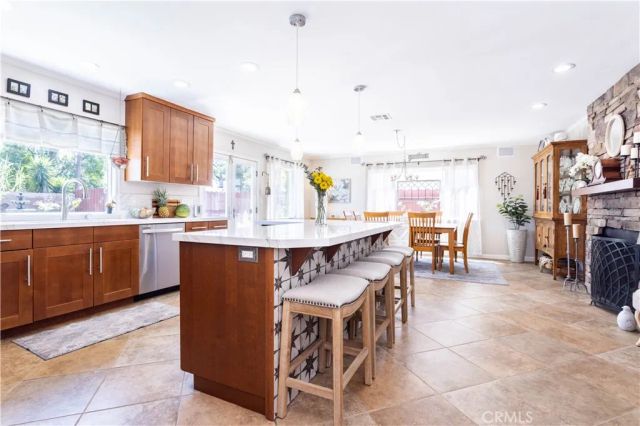 23300 Haynes, West Hills, CA 91307