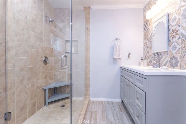 23300 Haynes, West Hills, CA 91307