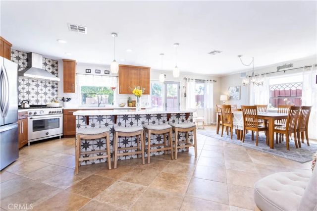 23300 Haynes, West Hills, CA 91307