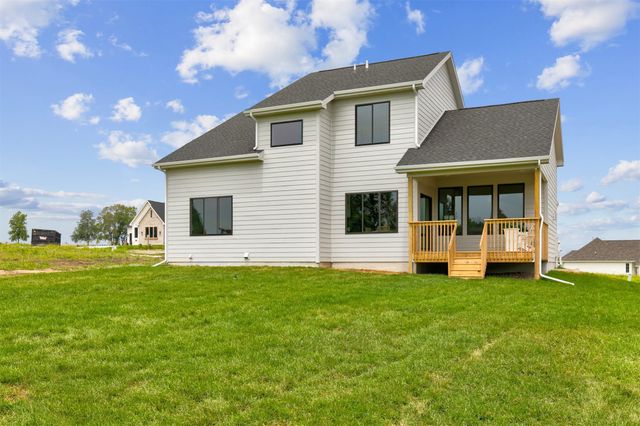 2608 Bluebell Drive, Norwalk, IA 50211