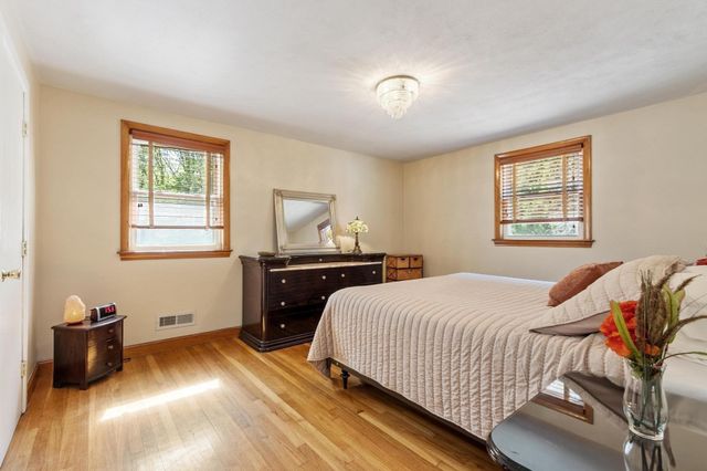 31 Paul Ave, Peabody, MA 01960