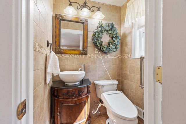31 Paul Ave, Peabody, MA 01960
