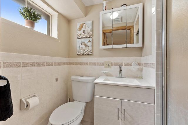 31 Paul Ave, Peabody, MA 01960