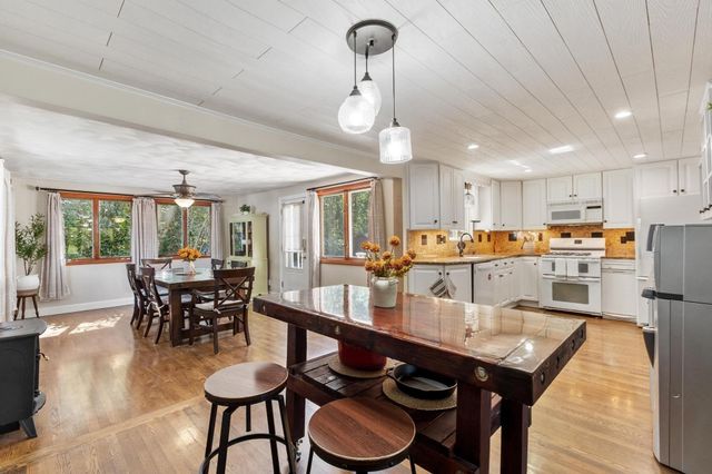 31 Paul Ave, Peabody, MA 01960