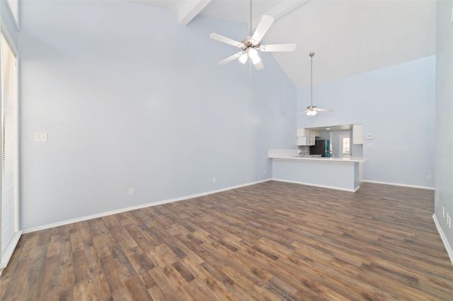 17 April Point Drive N, Conroe, TX 77356