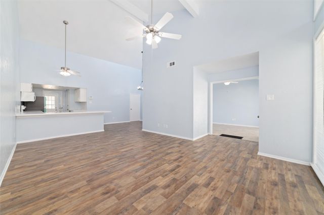 17 April Point Drive N, Conroe, TX 77356