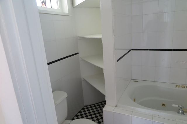 105 SE 1ST AVENUE, Lake Butler, FL 32054