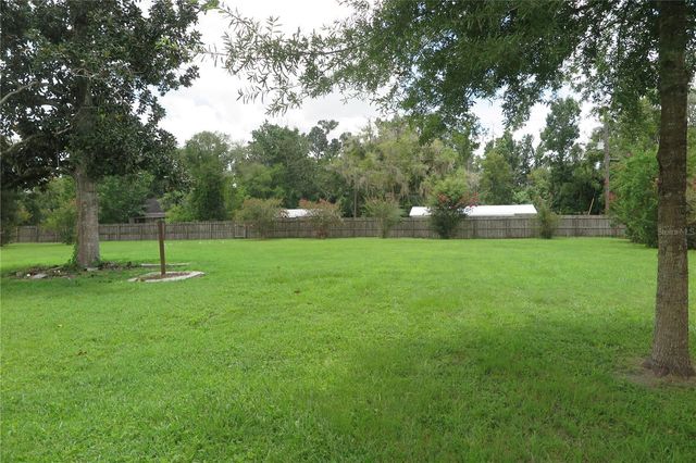 105 SE 1ST AVENUE, Lake Butler, FL 32054