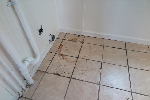 105 SE 1ST AVENUE, Lake Butler, FL 32054