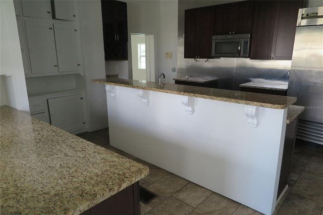 105 SE 1ST AVENUE, Lake Butler, FL 32054