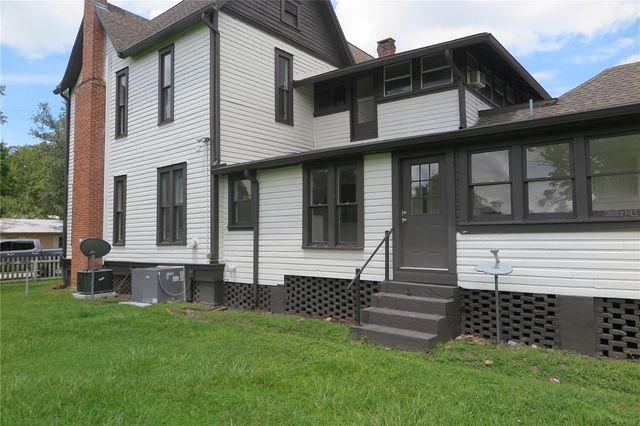 105 SE 1ST AVENUE, Lake Butler, FL 32054