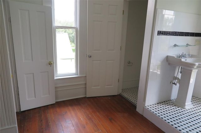 105 SE 1ST AVENUE, Lake Butler, FL 32054