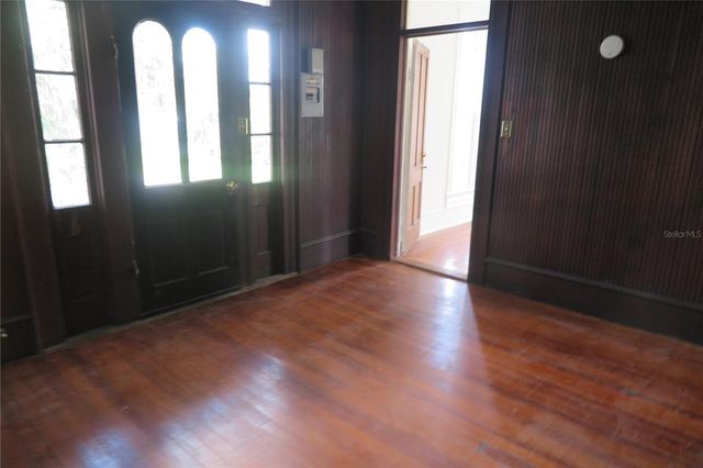 105 SE 1ST AVENUE, Lake Butler, FL 32054