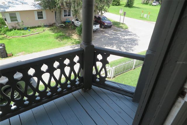 105 SE 1ST AVENUE, Lake Butler, FL 32054