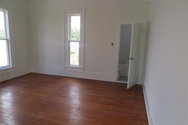 105 SE 1ST AVENUE, Lake Butler, FL 32054