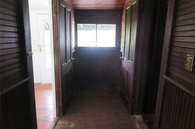 105 SE 1ST AVENUE, Lake Butler, FL 32054