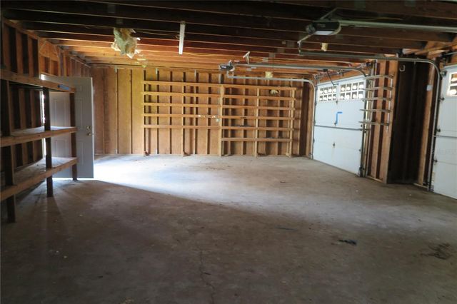 105 SE 1ST AVENUE, Lake Butler, FL 32054