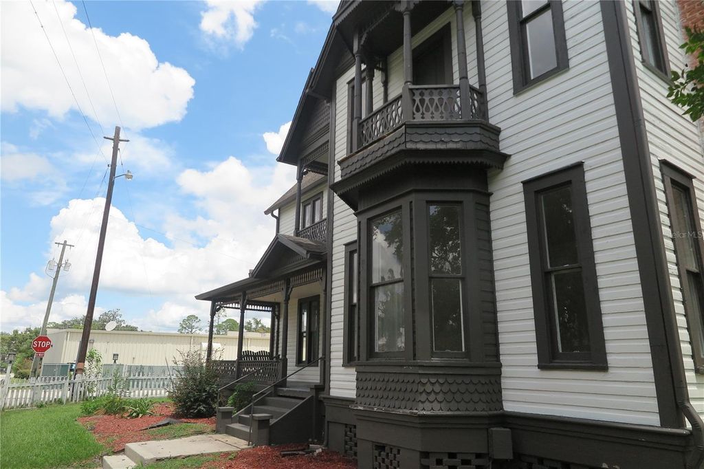 105 SE 1ST AVENUE, Lake Butler, FL 32054