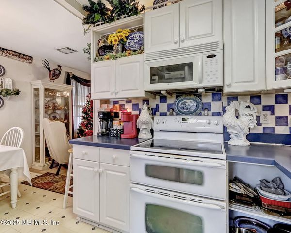 4519 BIRKENHEAD Road, Jacksonville, FL 32210