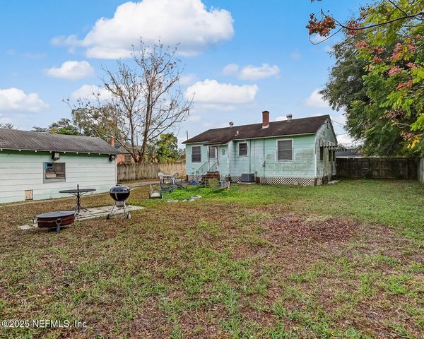 4519 BIRKENHEAD Road, Jacksonville, FL 32210