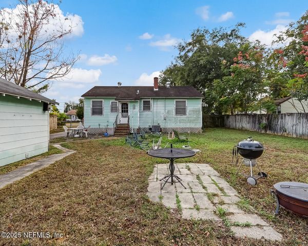 4519 BIRKENHEAD Road, Jacksonville, FL 32210