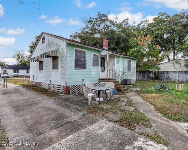 4519 BIRKENHEAD Road, Jacksonville, FL 32210