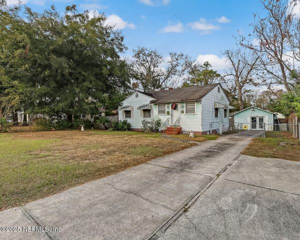 4519 BIRKENHEAD Road, Jacksonville, FL 32210