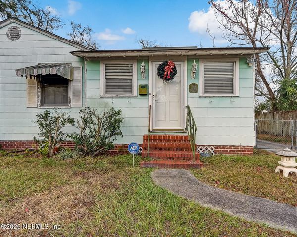 4519 BIRKENHEAD Road, Jacksonville, FL 32210