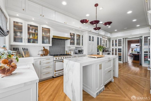 2196 Jackson Street, San Francisco, CA 94115