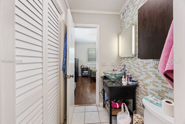 104 Cordillo Pkwy Apt B8, Hilton Head Island, SC 29928