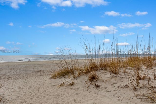 104 Cordillo Pkwy Apt B8, Hilton Head Island, SC 29928