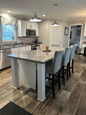 30 Hill Top Circle, Richmond, VT 05477