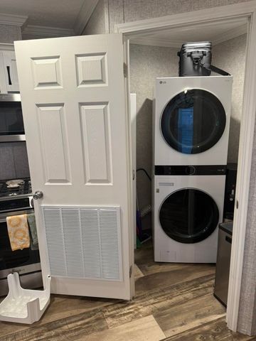 30 Hill Top Circle, Richmond, VT 05477