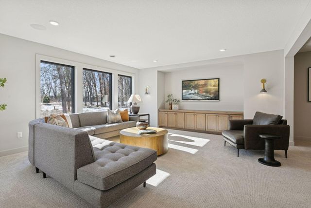 3613 Knightsbridge Trail N, Lake Elmo, MN 55042