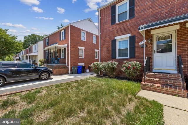 2134 S POLLARD ST, Arlington, VA 22204