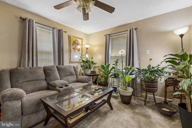 2134 S POLLARD ST, Arlington, VA 22204