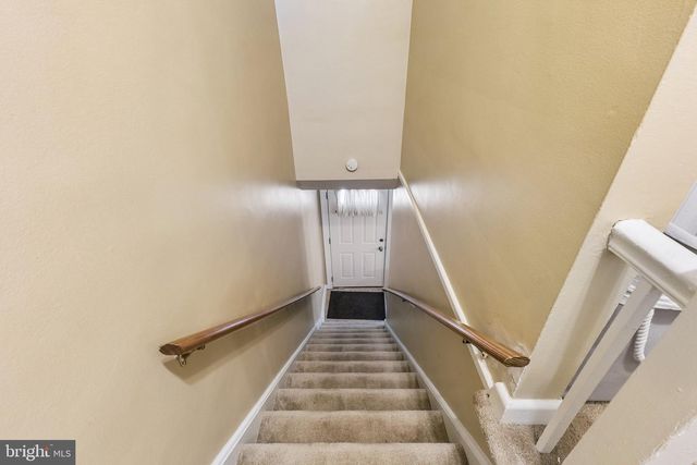 2134 S POLLARD ST, Arlington, VA 22204