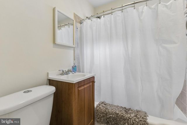 2134 S POLLARD ST, Arlington, VA 22204