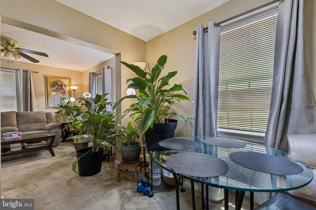2134 S POLLARD ST, Arlington, VA 22204