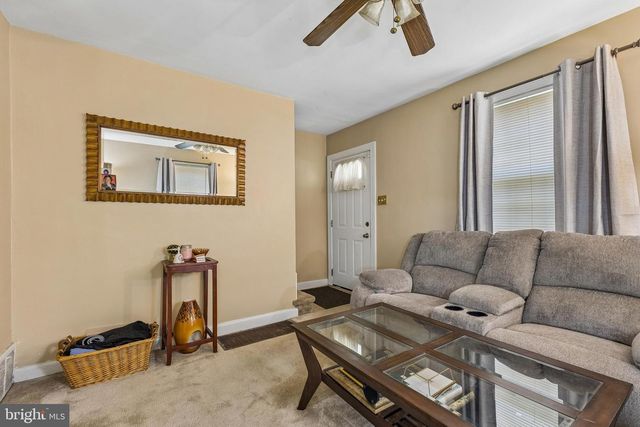 2134 S POLLARD ST, Arlington, VA 22204