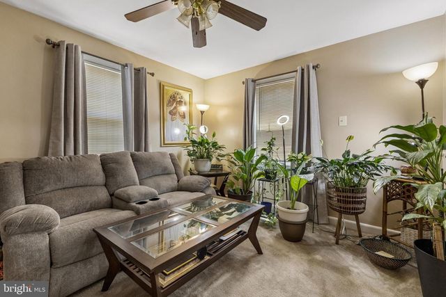 2134 S POLLARD ST, Arlington, VA 22204