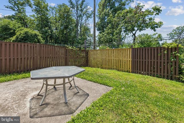 2134 S POLLARD ST, Arlington, VA 22204