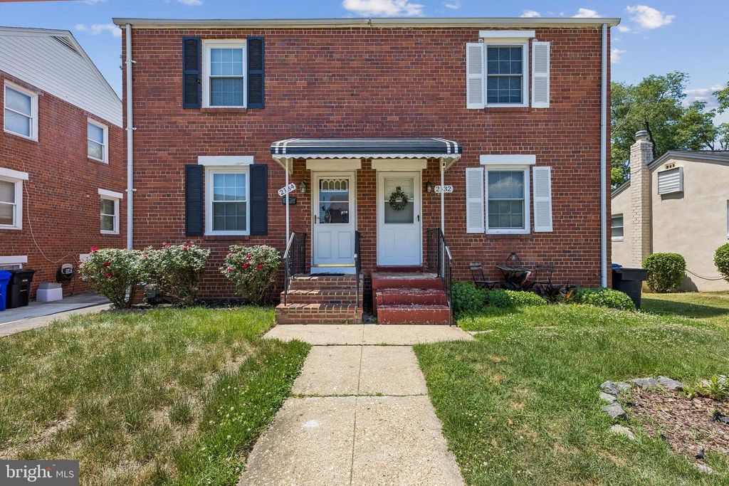 2134 S POLLARD ST, Arlington, VA 22204